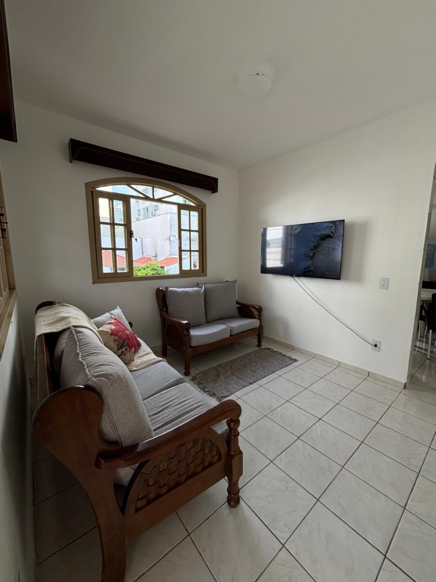 Apto Em Apartamento *